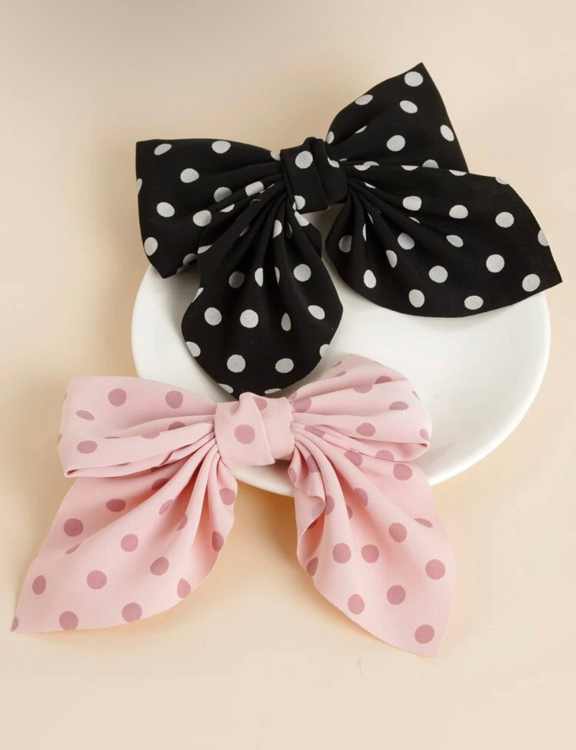 MEDIUM POLKA DOT HAIR BOW